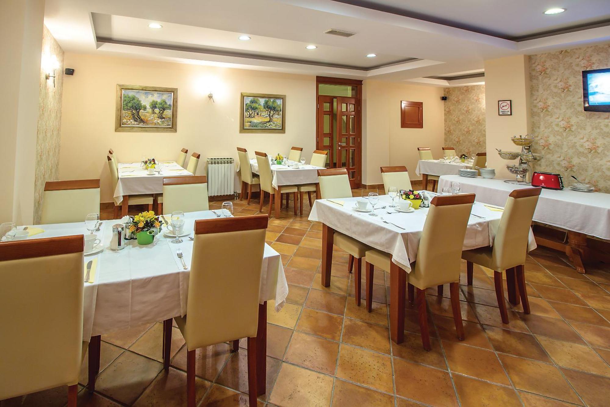 Hotel Cezar Banja Luka Ngoại thất bức ảnh